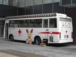 1521 献血のバス