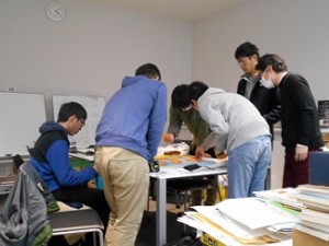 DSCN1742　6人でＢ紙　後ろから