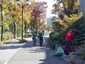 DSCN4552　北区役所2人と学生1名